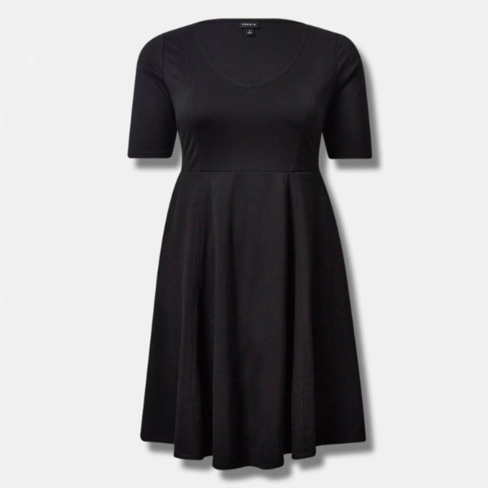 NWT Torrid Black Mini Ponte V-Neck Skater Dress Size 0